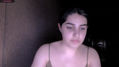 Snapshot of roselina_ chatting on 12/20/24, 06:24 Rose online show from 12/20/24, 06:24