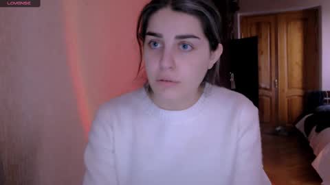 Snapshot of roselina_ chatting on 12/22/24, 12:38 Rose online show from 12/22/24, 12:38