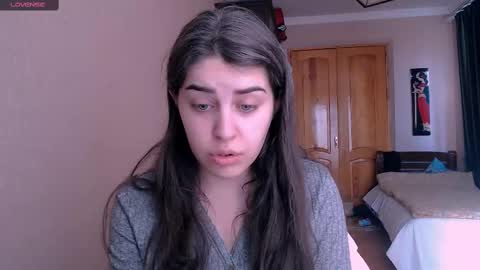 Snapshot of roselina_ chatting on 12/23/24, 08:44 Rose online show from 12/23/24, 08:44