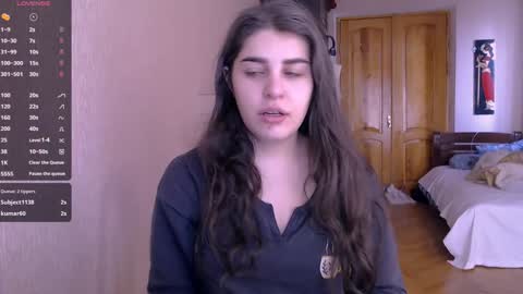 Snapshot of roselina_ chatting on 12/25/24, 10:17 Rose online show from 12/25/24, 10:17