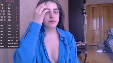 Snapshot of roselina_ chatting on 12/31/24, 08:37 Rose online show from 12/31/24, 08:37