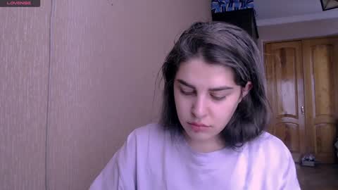 Snapshot of roselina_ chatting on 01/09/25, 06:38 Rose online show from 01/09/25, 06:38