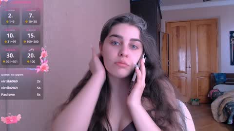 Snapshot of roselina_ chatting on 01/14/25, 08:52 Rose online show from 01/14/25, 08:52
