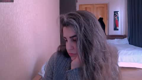 Snapshot of roselina_ chatting on 02/28/25, 09:25 Rose online show from 02/28/25, 09:25