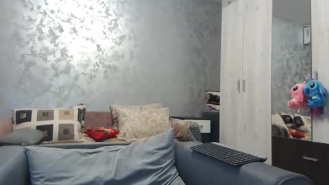 Lovepinklilly online show from 10/16/25, 06:31