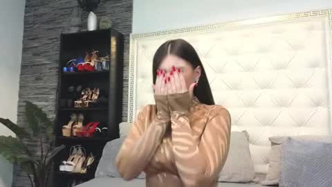 Gabriela online show from 12/18/24, 07:47