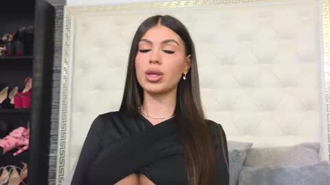 Gabriela online show from 10/20/25, 06:03