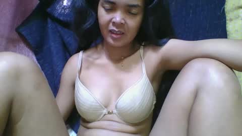 Snapshot of rosia685234 chatting on 10/27/25, 05:00 rosia685234 online show from 10/27/25, 05:00