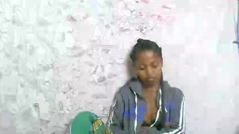 Snapshot of rosiahot1 chatting on 10/15/25, 01:44 rosia online show from 10/15/25, 01:44