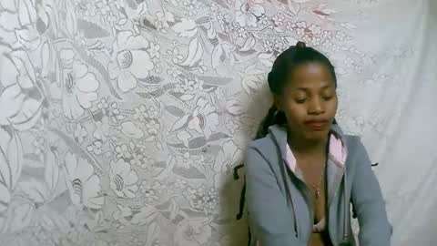 Snapshot of rosiahot1 chatting on 10/16/25, 01:56 rosia online show from 10/16/25, 01:56