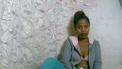 Snapshot of rosiahot1 chatting on 10/28/25, 07:05 rosia online show from 10/28/25, 07:05