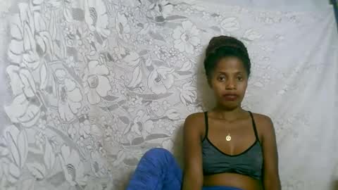 Snapshot of rosiahot1 chatting on 11/12/25, 11:10 rosia online show from 11/12/25, 11:10