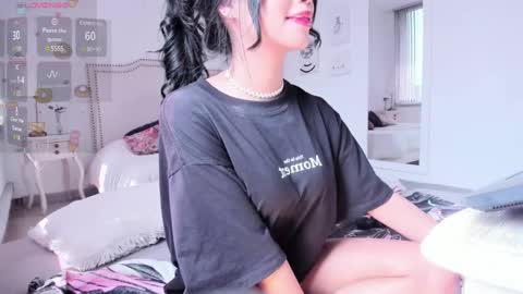 Snapshot of rosie_se chatting on 01/13/25, 06:27 Rosieeee online show from 01/13/25, 06:27