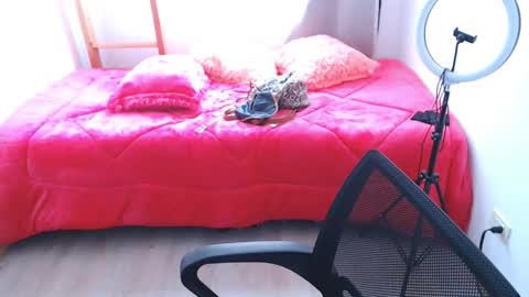 rosse online show from 10/21/25, 12:28