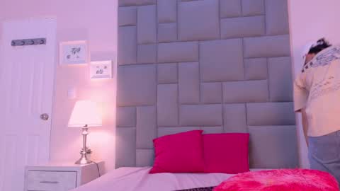 Snapshot of rosse_and_mike chatting on 09/09/25, 11:54 Rosse Mike online show from 09/09/25, 11:54