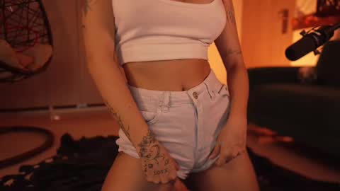 Rossey online show from 03/10/25, 02:17