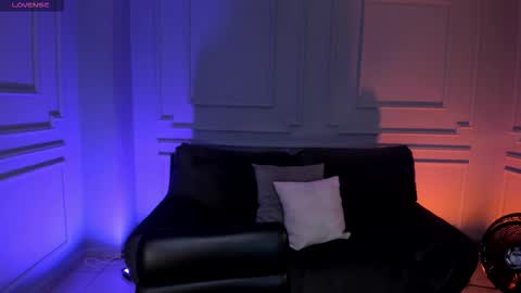 Rossie Rhoades online show from 10/31/25, 07:59