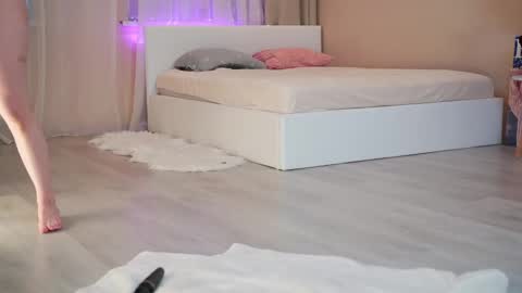 Snapshot of rosyemily chatting on 02/22/25, 10:40 Hi Im Maria Check my Bio online show from 02/22/25, 10:40