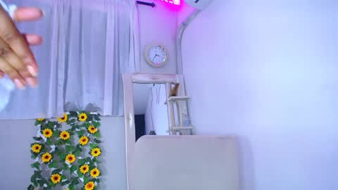 Snapshot of rous_25 chatting on 12/06/24, 03:22 rous_25 online show from 12/06/24, 03:22