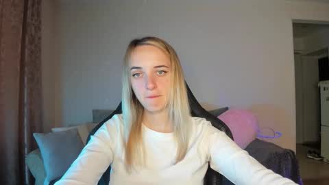 Snapshot of rousereed chatting on 10/06/25, 06:33 Rouse online show from 10/06/25, 06:33