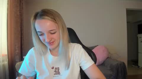 Snapshot of rousereed chatting on 10/12/25, 06:34 Rouse online show from 10/12/25, 06:34