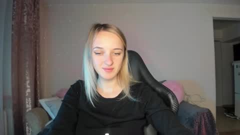 Snapshot of rousereed chatting on 10/14/25, 02:40 Rouse online show from 10/14/25, 02:40