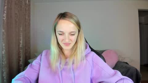 Snapshot of rousereed chatting on 10/21/25, 12:28 Rouse online show from 10/21/25, 12:28