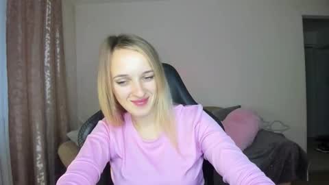 Snapshot of rousereed chatting on 10/23/25, 12:04 Rouse online show from 10/23/25, 12:04