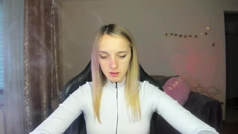 Snapshot of rousereed chatting on 10/27/25, 12:42 Rouse online show from 10/27/25, 12:42