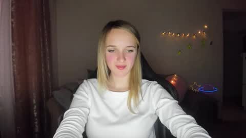 Snapshot of rousereed chatting on 10/31/25, 02:18 Rouse online show from 10/31/25, 02:18