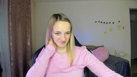 Snapshot of rousereed chatting on 11/04/25, 01:43 Rouse online show from 11/04/25, 01:43