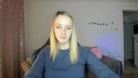 Snapshot of rousereed chatting on 11/05/25, 01:00 Rouse online show from 11/05/25, 01:00