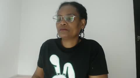 luxa online show from 10/08/25, 07:00