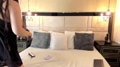 RousseWalker online show from 11/13/25, 12:04