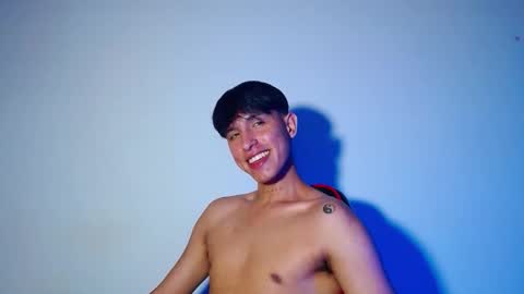 rowanboy23 online show from 11/15/25, 11:54