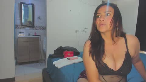 Snapshot of roxanasexy2025 chatting on 03/07/25, 03:07 roxanasexy2025 online show from 03/07/25, 03:07