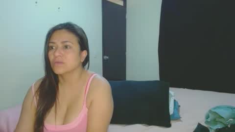 Snapshot of roxanasexy2025 chatting on 09/14/25, 12:15 roxanasexy2025 online show from 09/14/25, 12:15