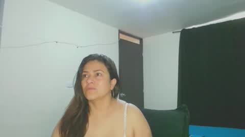 Snapshot of roxanasexy2025 chatting on 10/02/25, 12:12 roxanasexy2025 online show from 10/02/25, 12:12