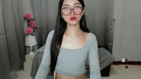 Snapshot of roxie_fuckdoll chatting on 12/30/24, 01:26 Roxie online show from 12/30/24, 01:26