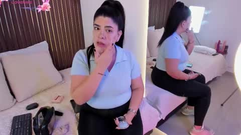 Roxie  online show from 10/18/25, 11:44