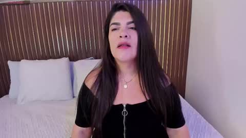 Roxie  online show from 11/09/25, 12:47