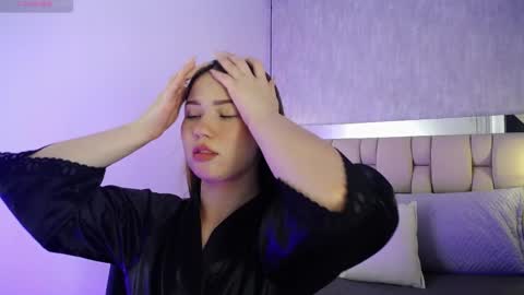 Roxie  online show from 02/21/25, 10:37