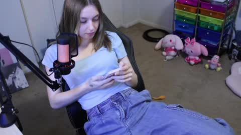 roxie online show from 10/10/25, 10:42