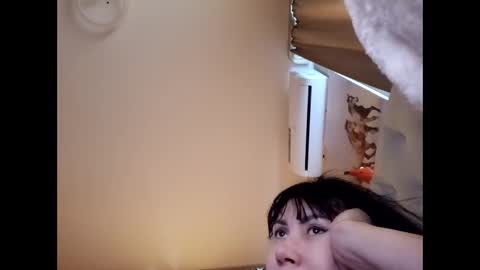 Snapshot of roxolanaa_sexy chatting on 01/22/25, 11:45 ROXOLANAA SEXY online show from 01/22/25, 11:45