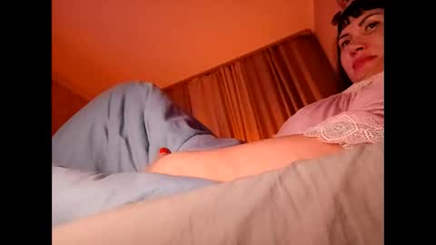 Snapshot of roxolanaa_sexy chatting on 02/25/25, 12:58 ROXOLANAA SEXY online show from 02/25/25, 12:58