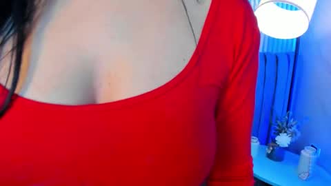 Snapshot of roxy_hell chatting on 10/04/25, 12:25 Roxy hell online show from 10/04/25, 12:25