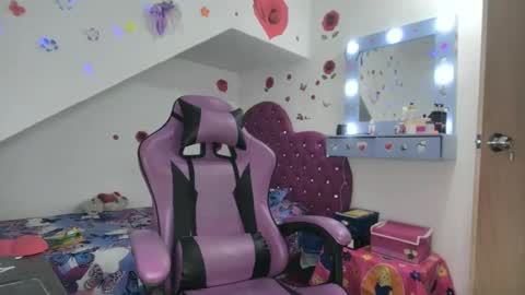 Roxy online show from 10/21/25, 02:01