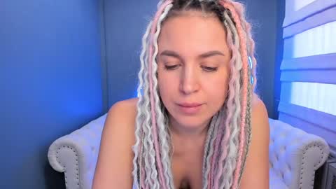 Roxy online show from 12/19/24, 04:23