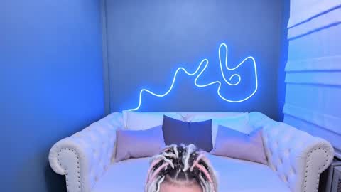 Roxy online show from 12/21/24, 01:15