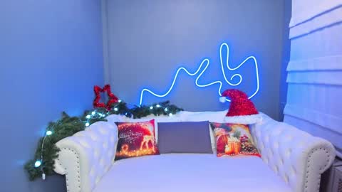 Roxy online show from 12/29/24, 01:24